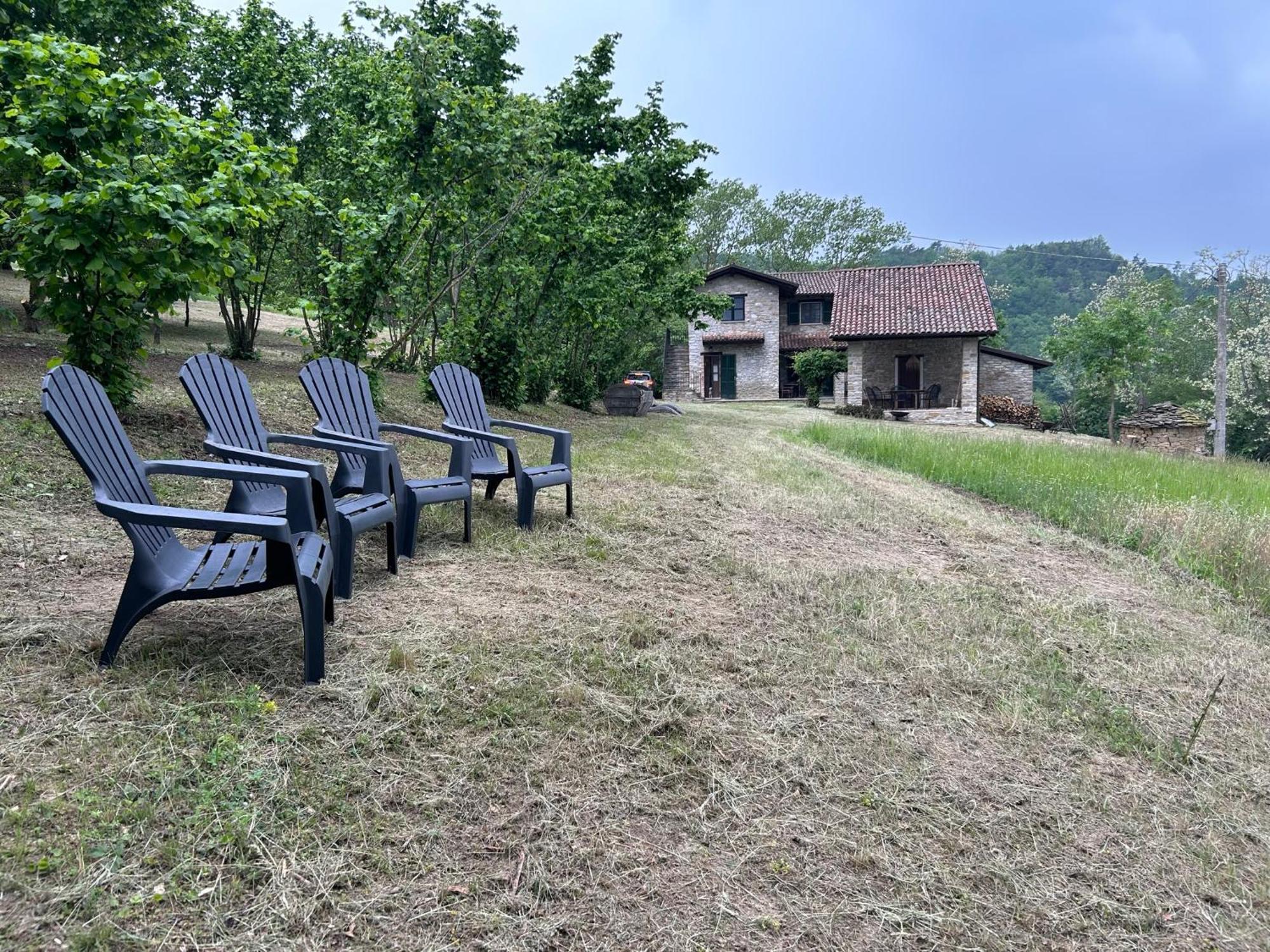 Vakantiehuis Casa Dolce Vista Monastero Bormida ภายนอก รูปภาพ